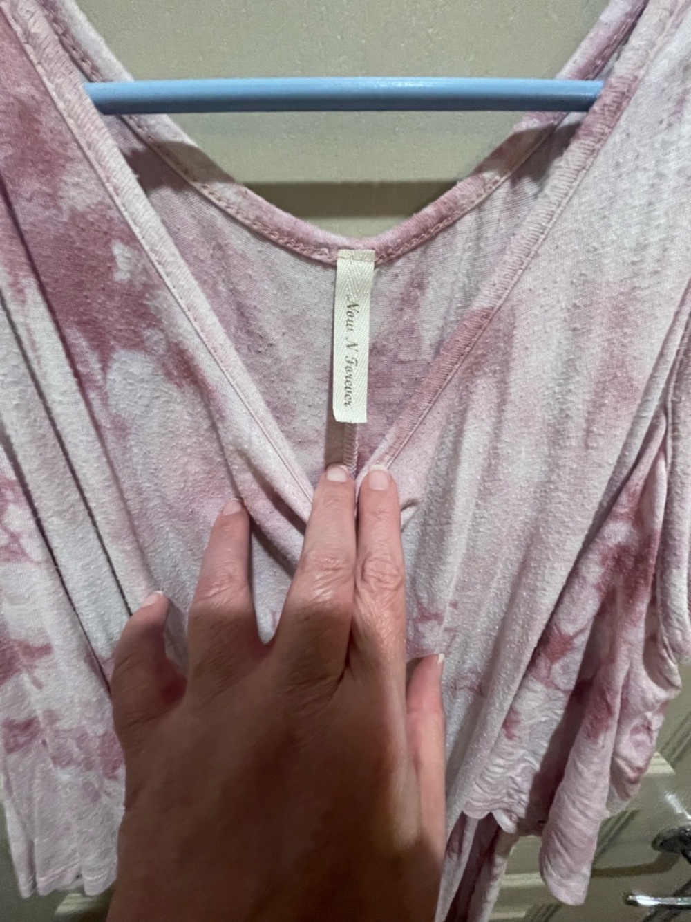 Women's Pink Tie-Dye Cold-Shoulder Crop Top with Front Knot size 4x - Picture 4 of 4